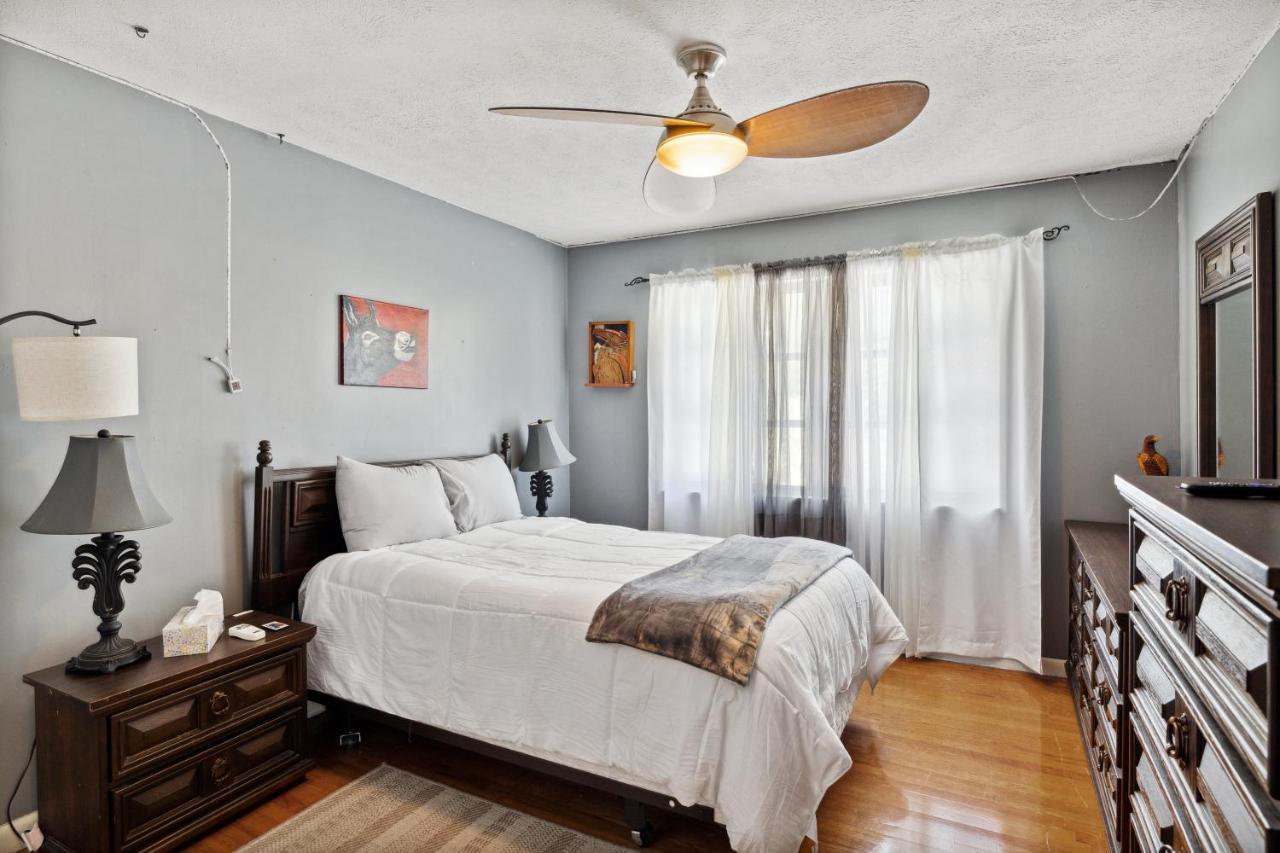 Mid-Century Vintage Brick Ranch Upstairs Guesthouse セバービル エクステリア 写真